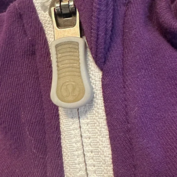 Lululemon Women’s Purple Zip-Up Jacket Size M Ptp 18 - Picture 3 of 8